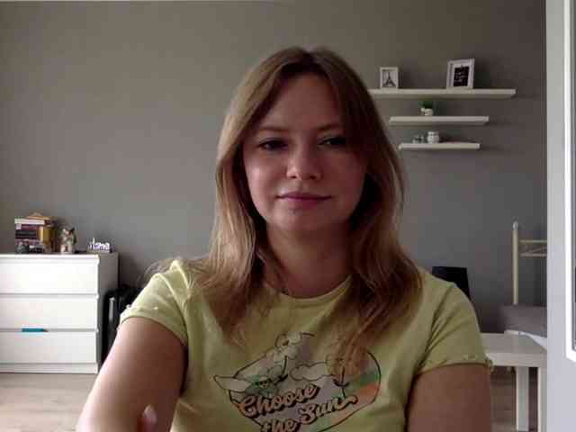 kissMillie webcam