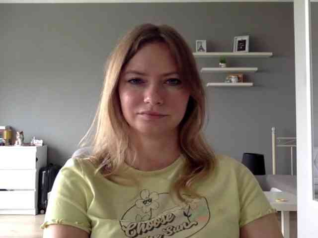 kissMillie webcam