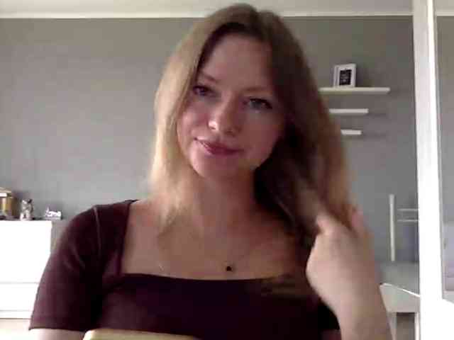 kissMillie webcam