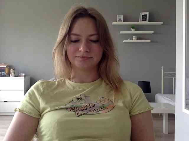 kissMillie kissMillie