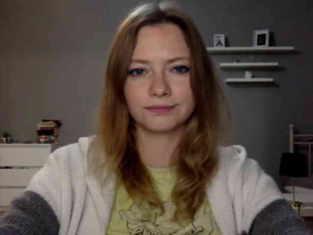kissMillie webcam