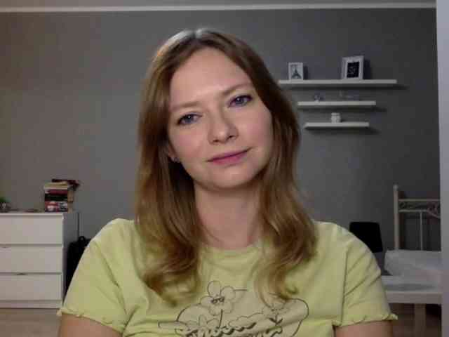 kissMillie webcam
