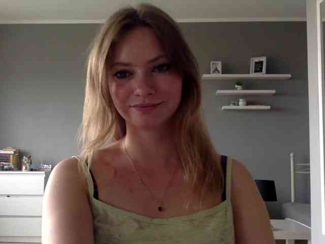 kissMillie webcam