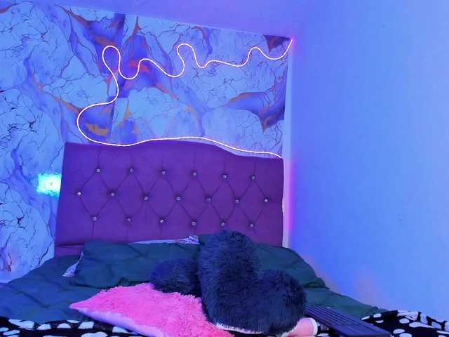 Aitana-star1's BongaCams show and profile