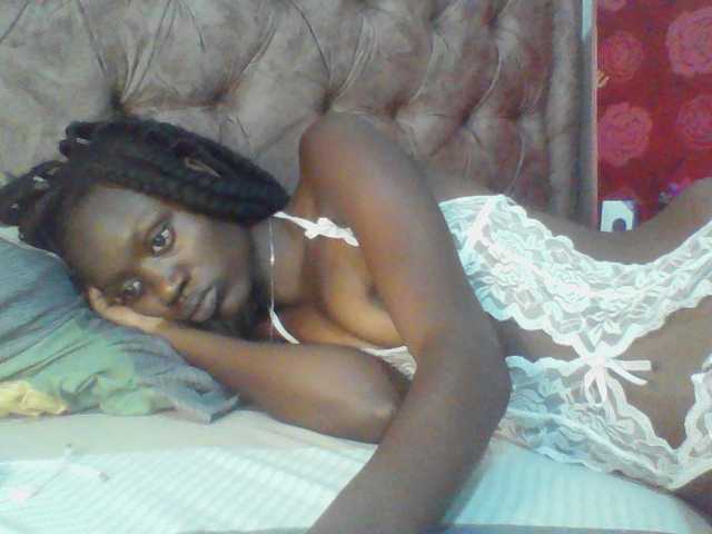 Sex chat gratuit in direct cu slimebony pe BongaCams