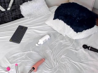 Isa-Jonness Porn Show