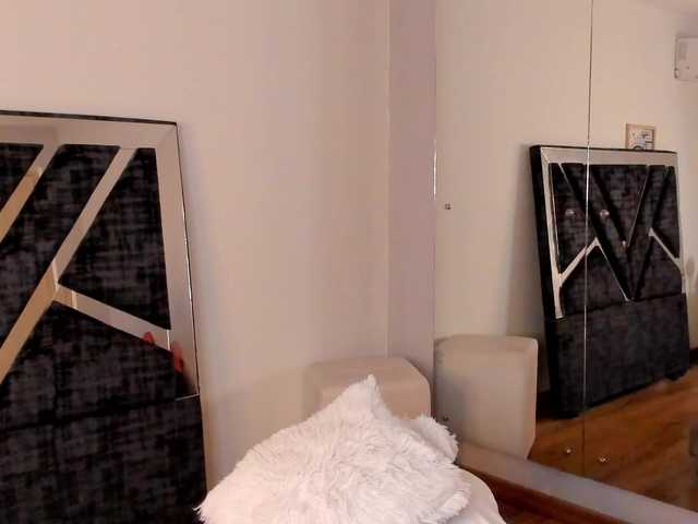 Isa-Jonness webcam bongacams model stream image