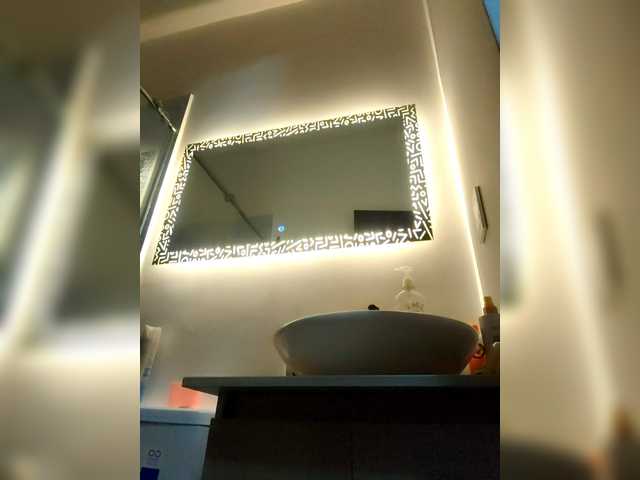 Georgina-Cross's BongaCams show and profile