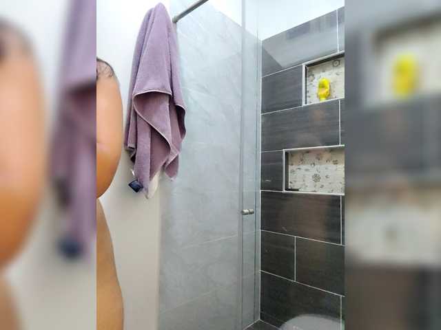 Georgina-Cross live cam