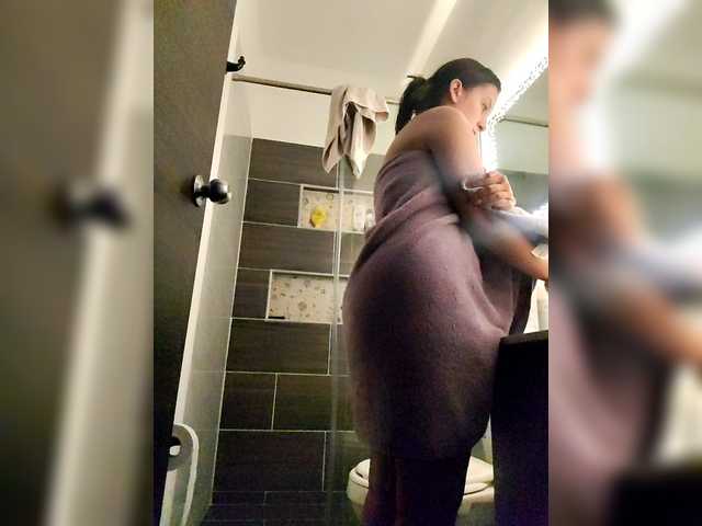 Georgina-Cross's BongaCams show and profile