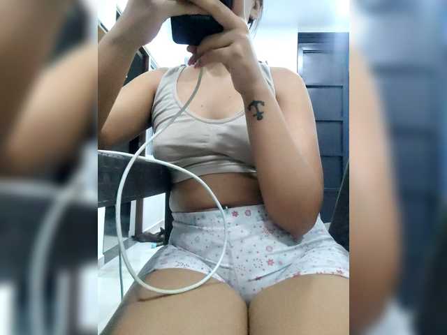 Georgina-Cross's BongaCams show and profile