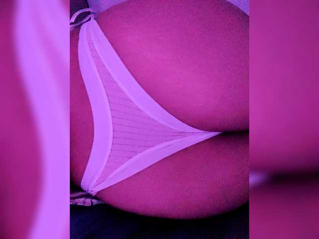 Georgina-Cross's BongaCams show and profile