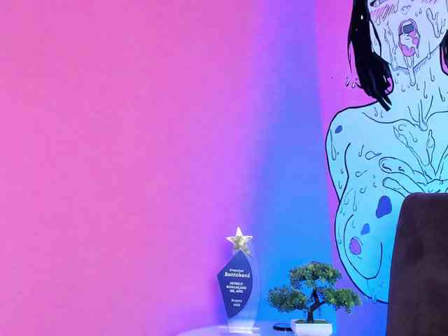 Georgina-Cross webcam