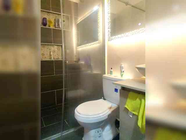 Georgina-Cross webcam