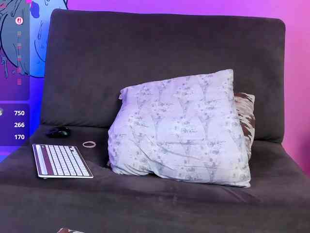 Georgina-Cross webcam