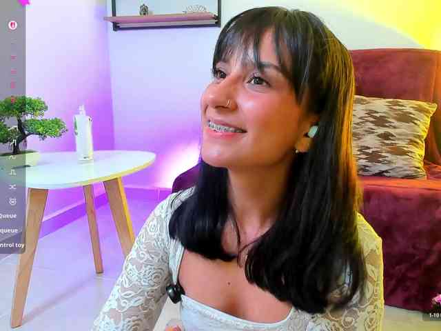 Georgina-Cross webcam