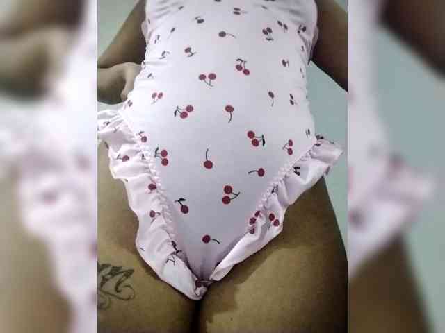 Georgina-Cross webcam