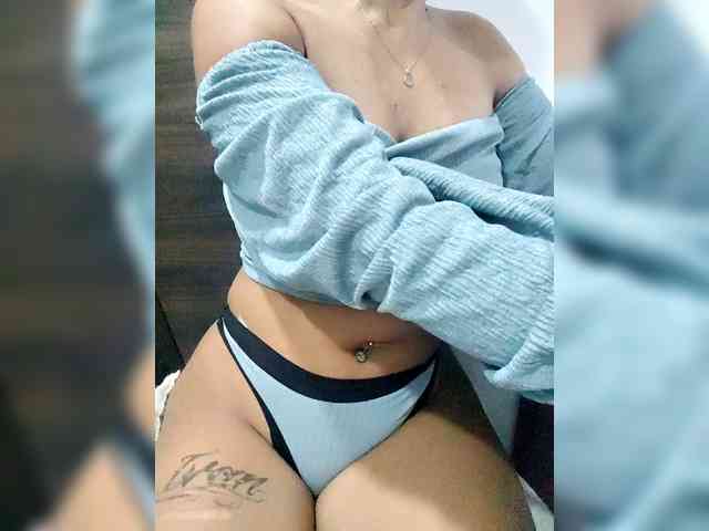 Georgina-Cross webcam