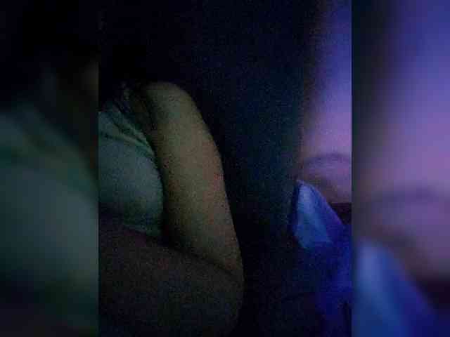 Georgina-Cross webcam