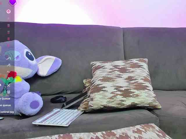 Georgina-Cross webcam