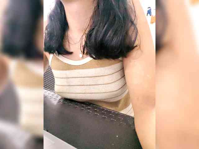 Georgina-Cross webcam