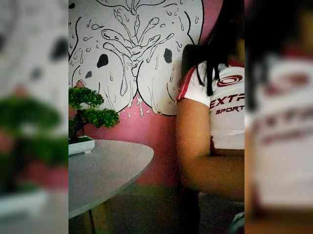 Georgina-Cross webcam