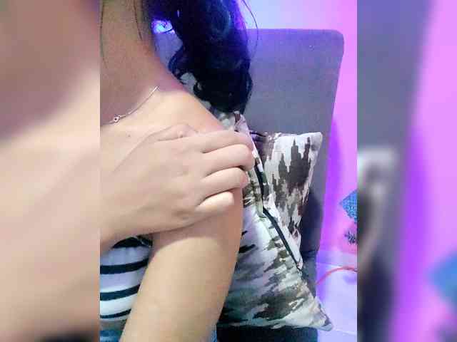 Georgina-Cross webcam