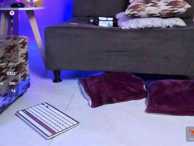 Georgina-Cross webcam