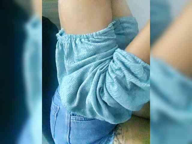 Georgina-Cross webcam