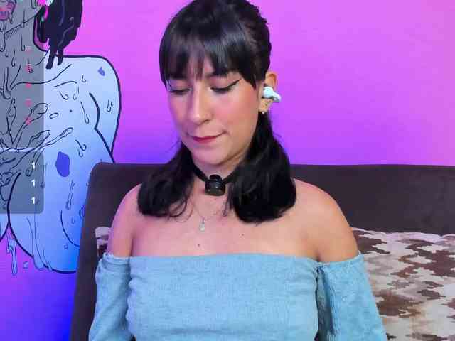 Georgina-Cross webcam