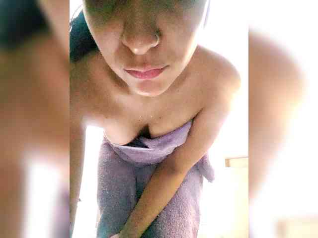 Georgina-Cross webcam