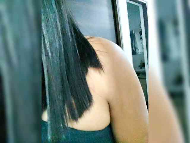 Georgina-Cross webcam