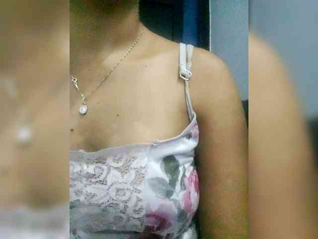 Georgina-Cross webcam