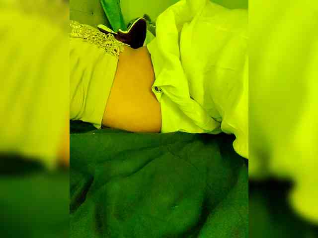 Georgina-Cross webcam