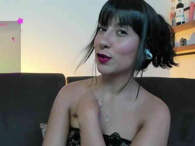 Georgina-Cross webcam
