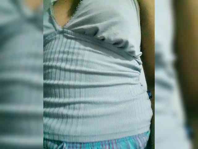 Georgina-Cross webcam