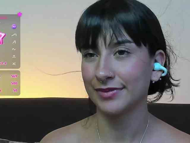 Georgina-Cross webcam