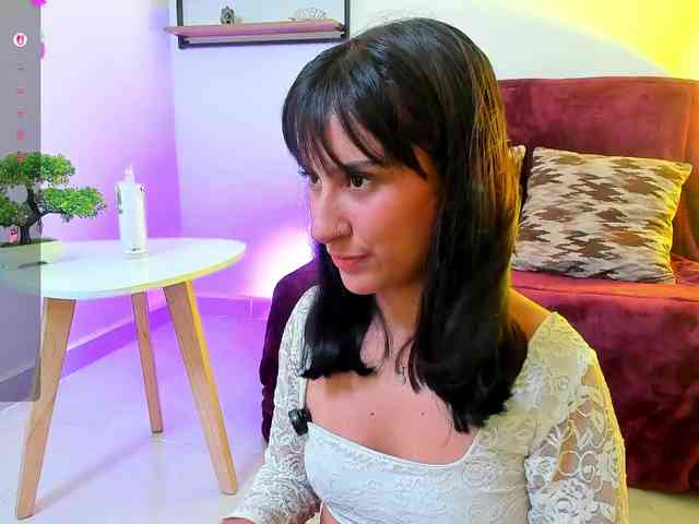 Georgina-Cross webcam