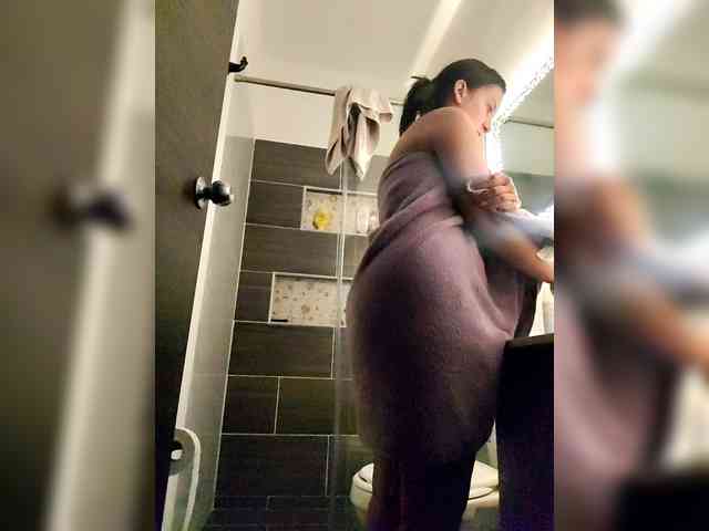 Georgina-Cross webcam