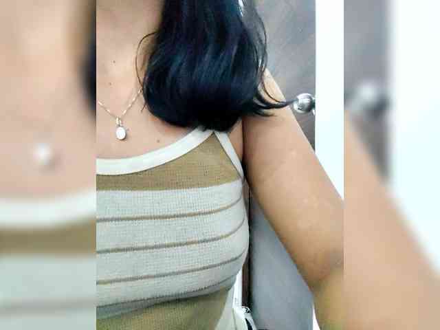 Georgina-Cross webcam