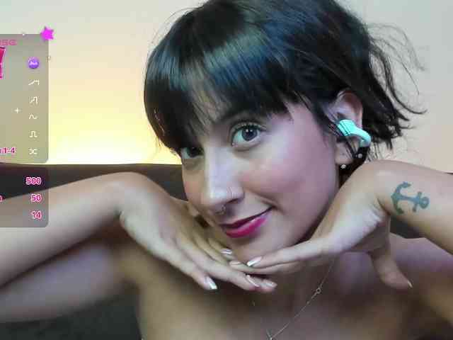 Georgina-Cross webcam