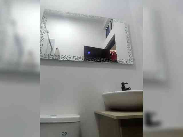 Georgina-Cross webcam