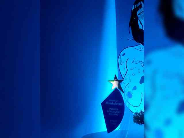 Georgina-Cross webcam