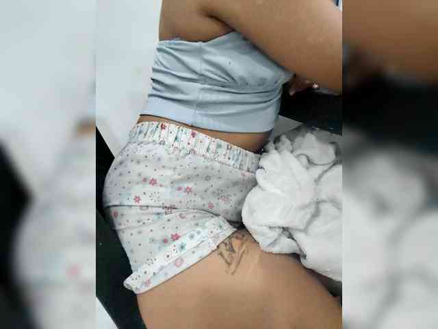 Georgina-Cross webcam