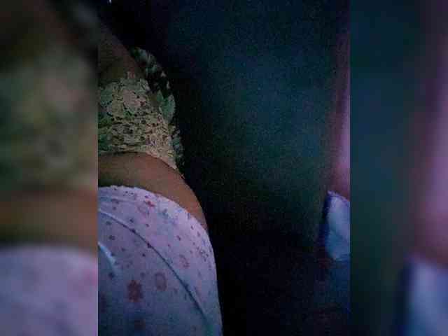 Georgina-Cross webcam