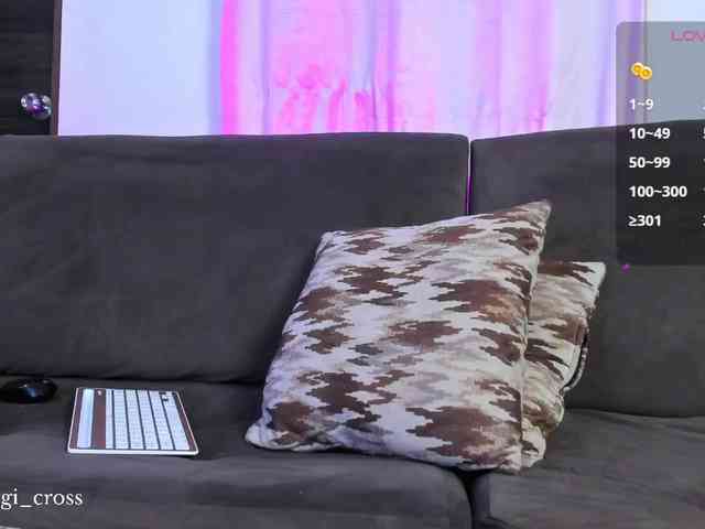 Georgina-Cross webcam