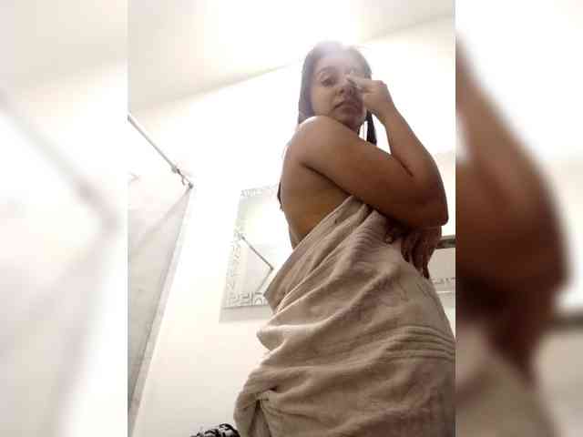 Georgina-Cross webcam