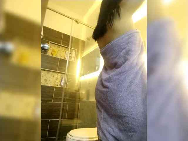 Georgina-Cross webcam