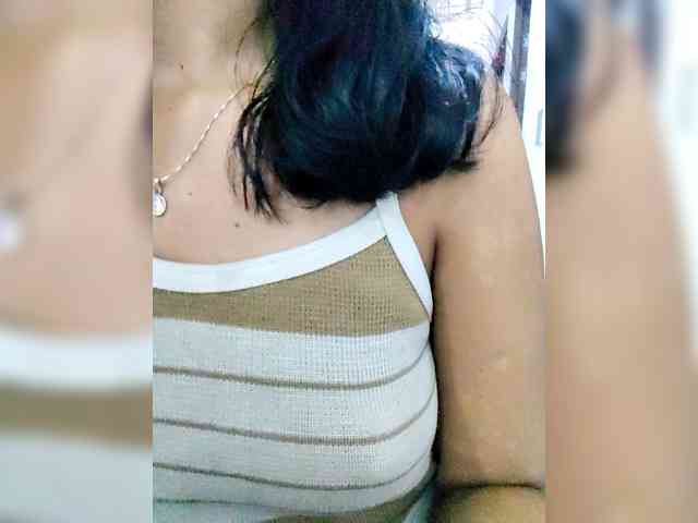 Georgina-Cross webcam