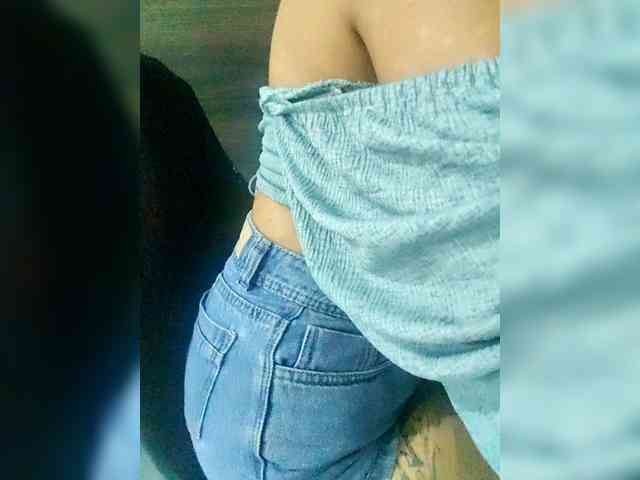 Georgina-Cross webcam